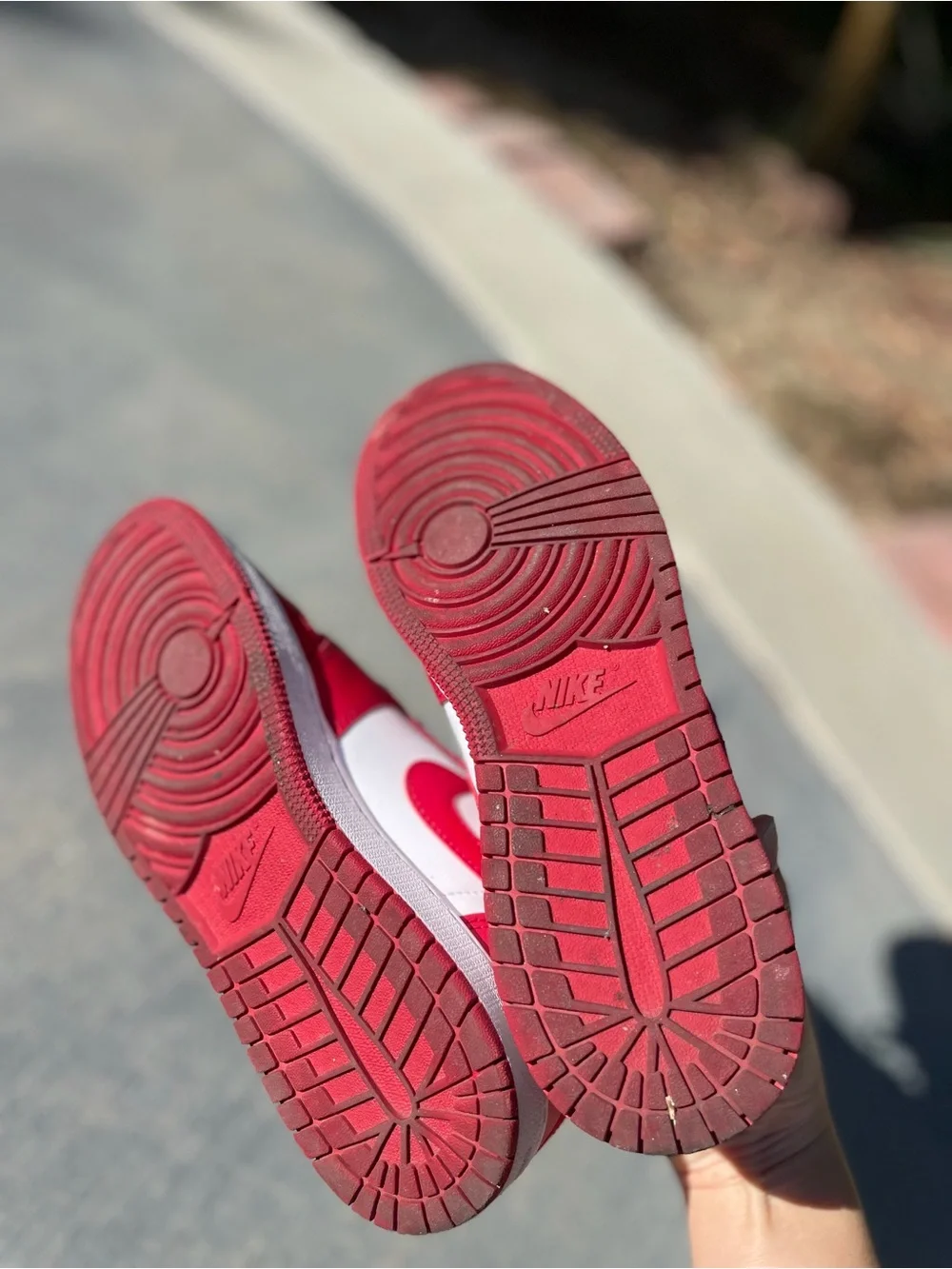 Gym red air jordan 1 low GS